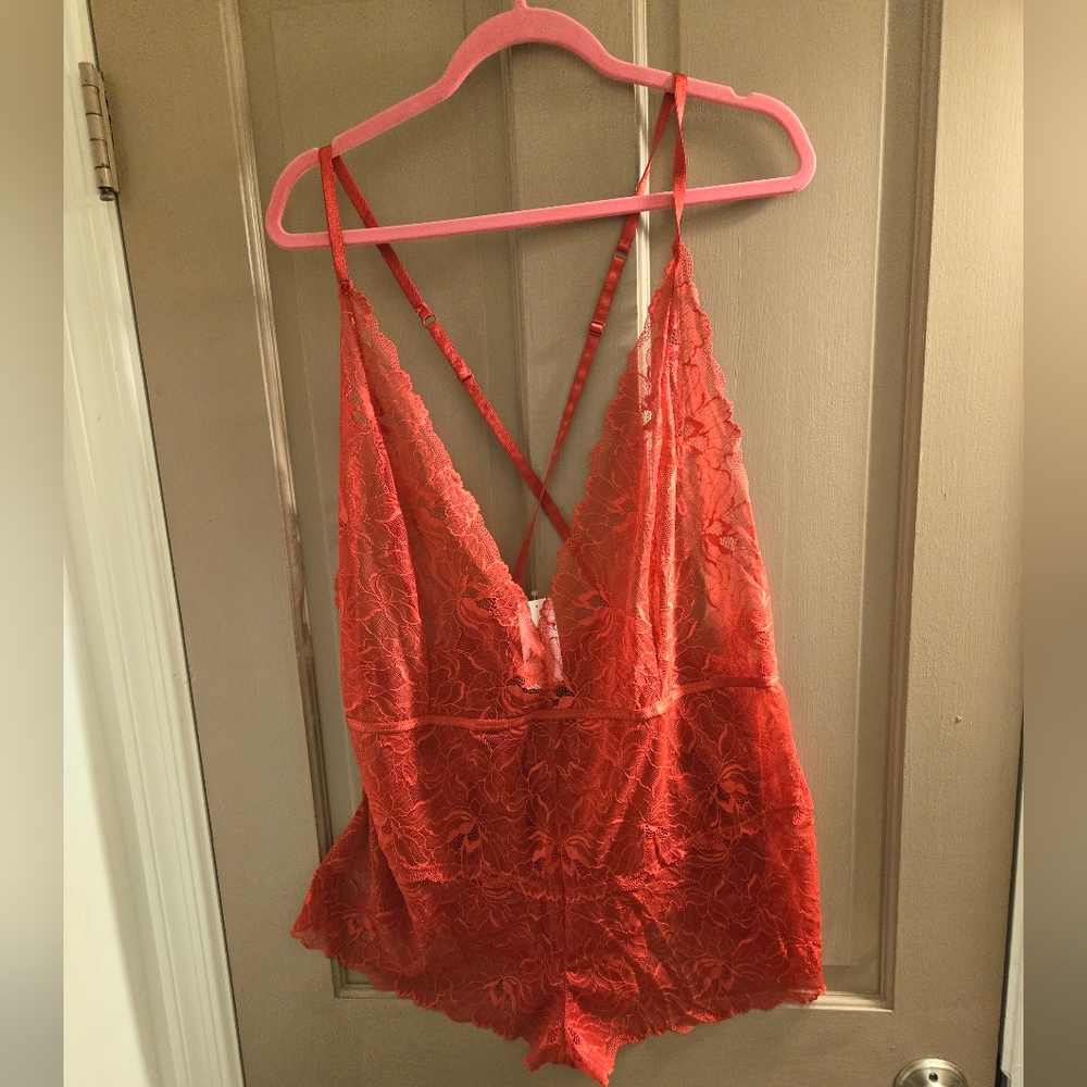 Ann Summer 20/22w red lace romper
